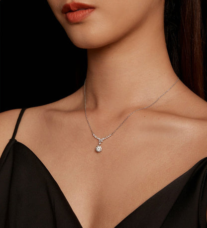 Moissanite Bow - Necklace