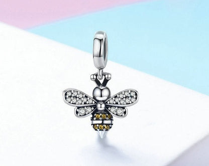 Jewelry Bee - Charm pendant