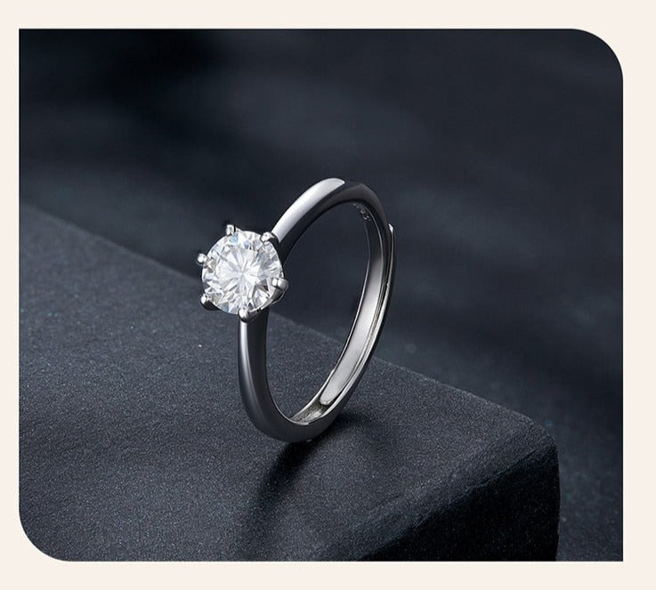 Elegant Glamour - Moissanite Ring (1ct)